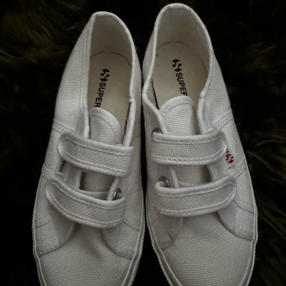 NWOBSuperga White Velcro Sneakers